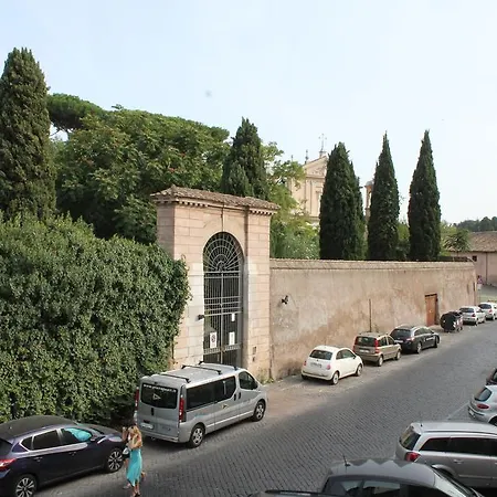 Domus Al Palatino Tatil Evi